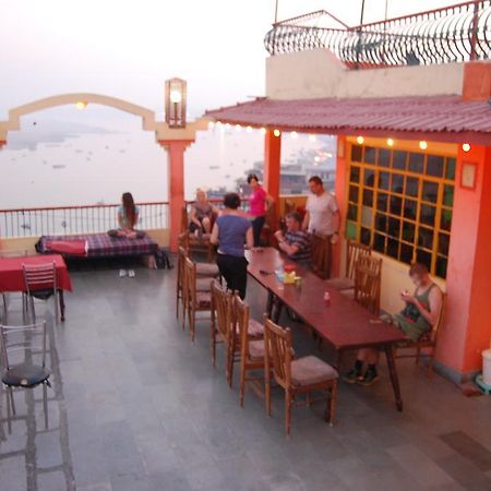Puja Guest House Varanasi Exteriör bild