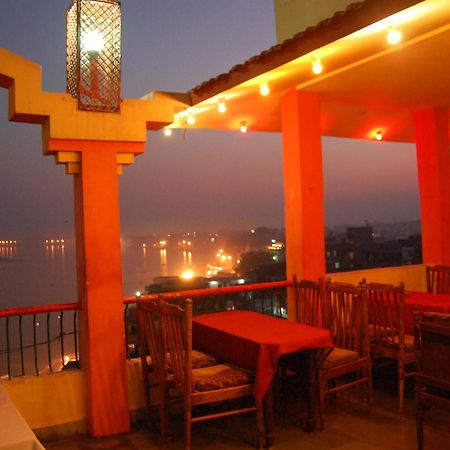 Puja Guest House Varanasi Exteriör bild
