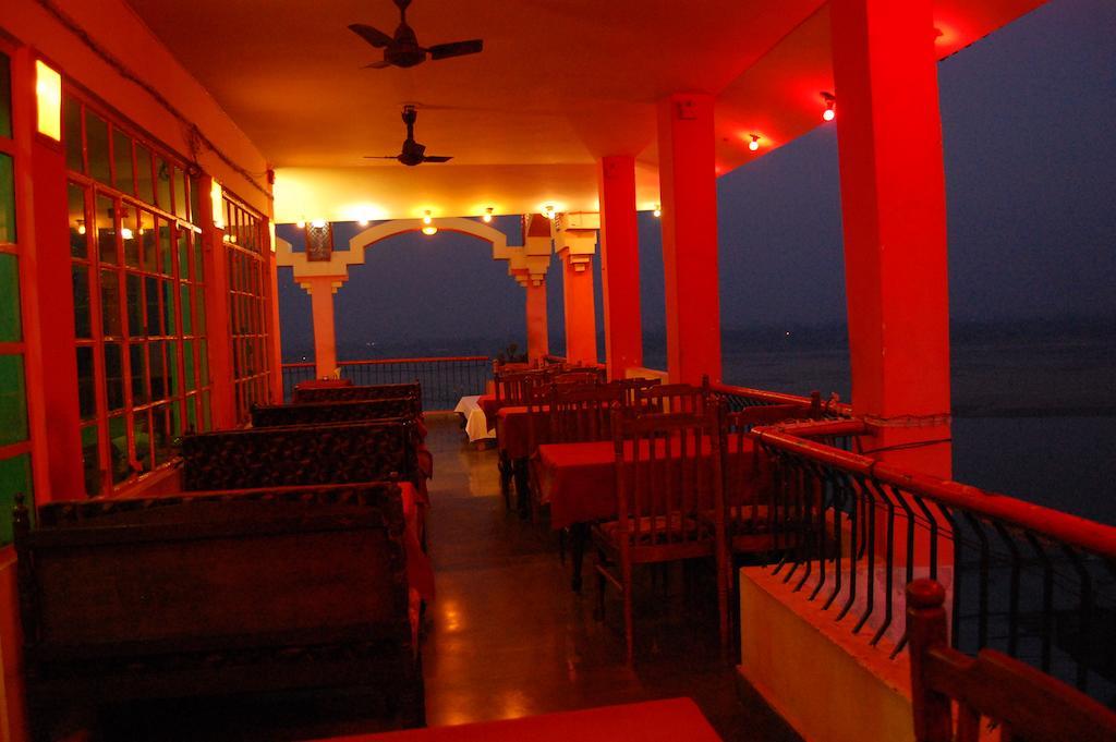 Puja Guest House Varanasi Exteriör bild