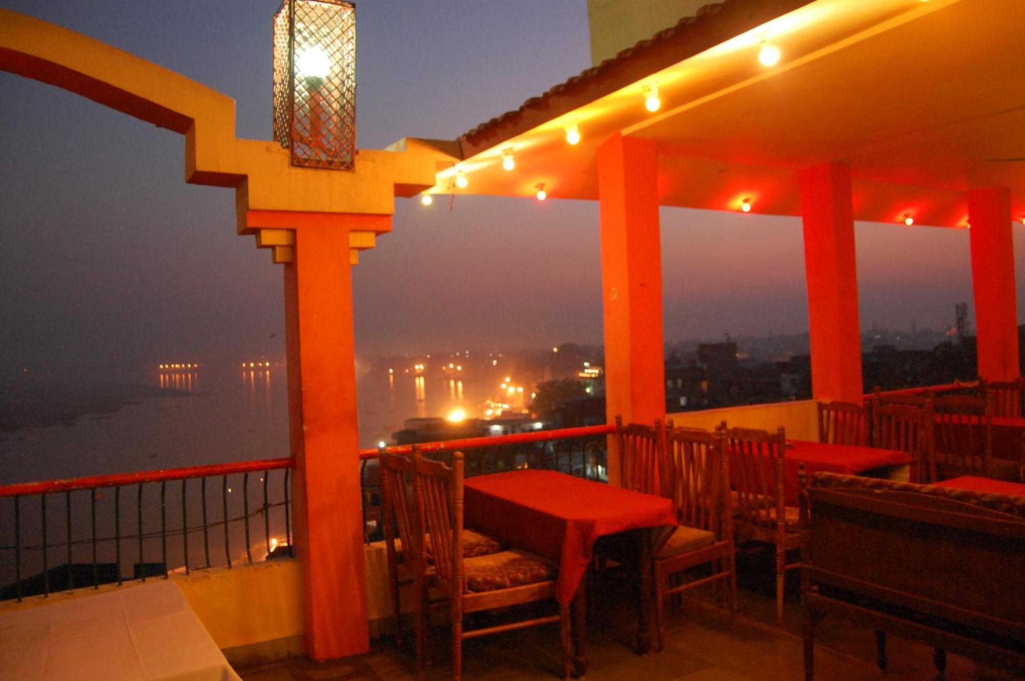 Puja Guest House Varanasi Exteriör bild