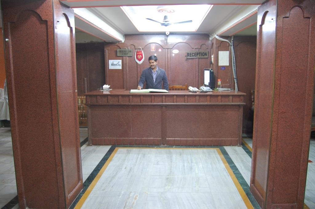 Puja Guest House Varanasi Exteriör bild