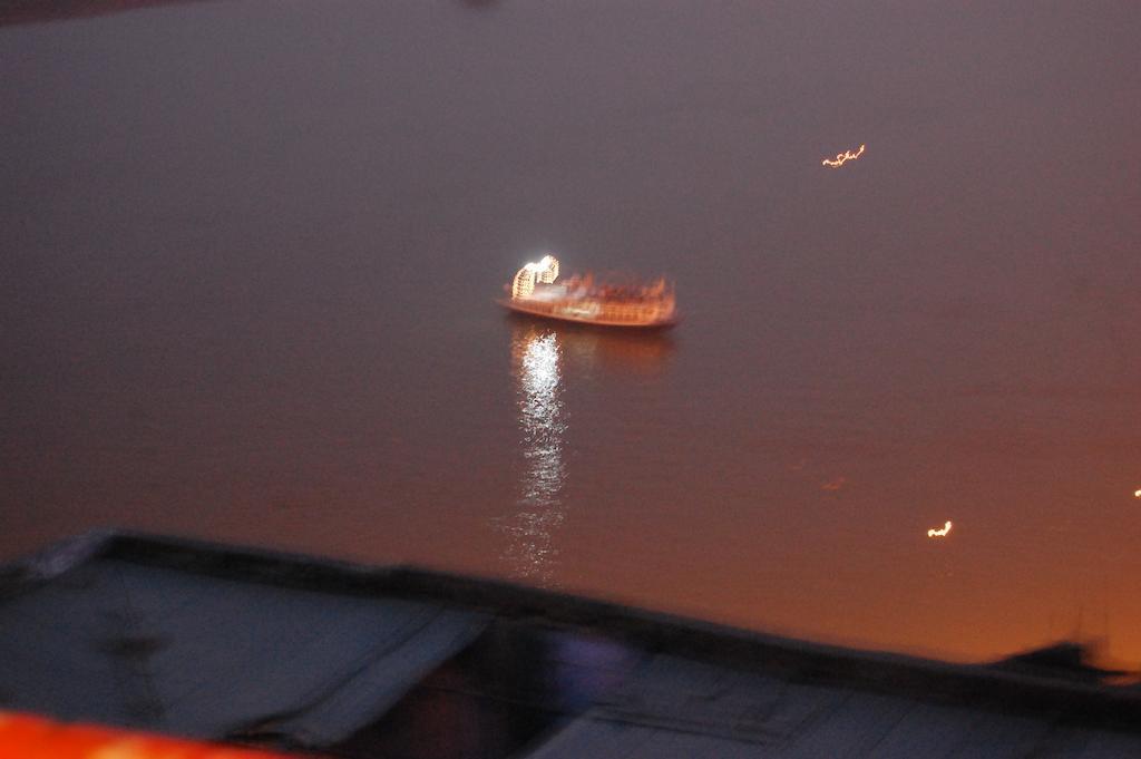Puja Guest House Varanasi Exteriör bild