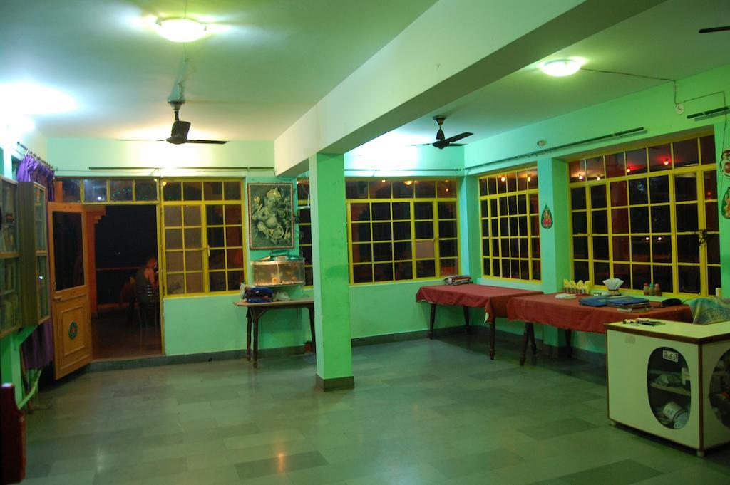 Puja Guest House Varanasi Exteriör bild
