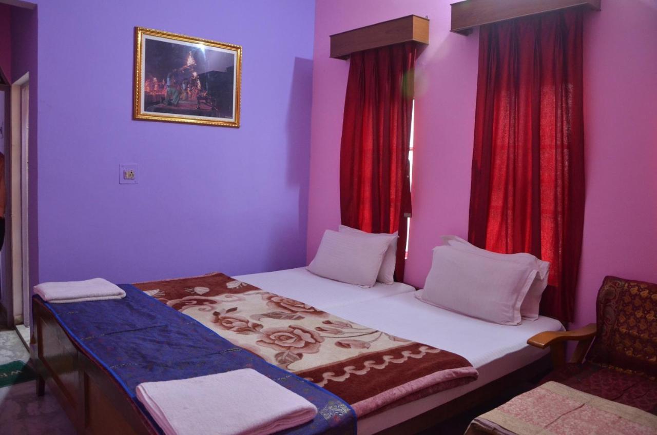 Puja Guest House Varanasi Exteriör bild