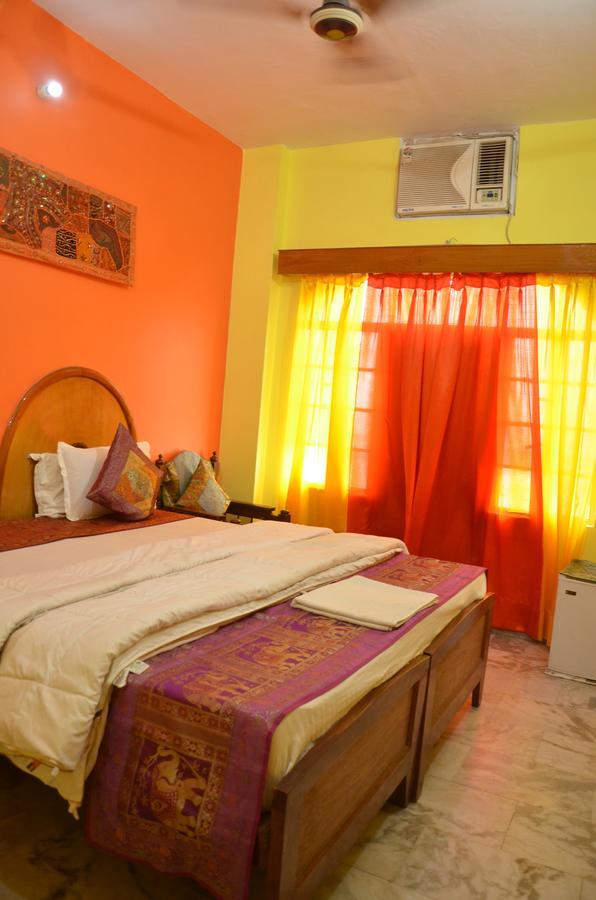 Puja Guest House Varanasi Exteriör bild